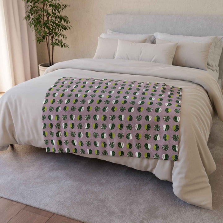 Variegated Monstera Pattern Cozy Fleece Throw Blanket