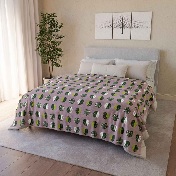 Variegated Monstera Pattern Cozy Fleece Throw Blanket