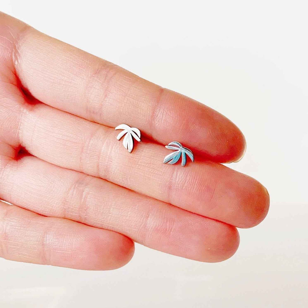 Rhaphidophora Decursiva Metal Stud Earrings